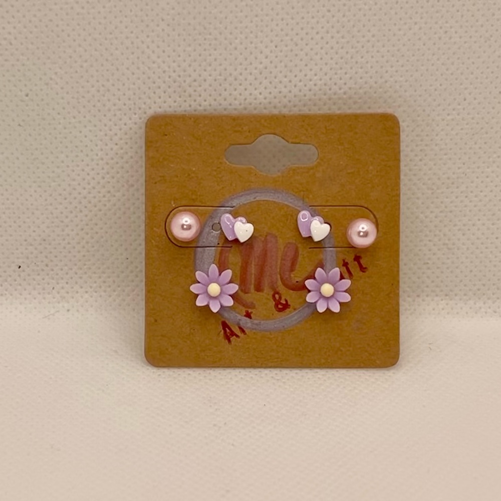 Heart, dot and flower